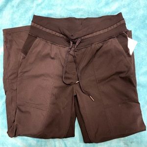 Lululemon Dance Studio Crop black